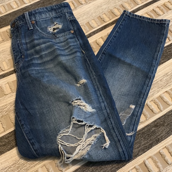 Buckle Black distressed Mom Jeans, size 29 - Picture 3 of 7